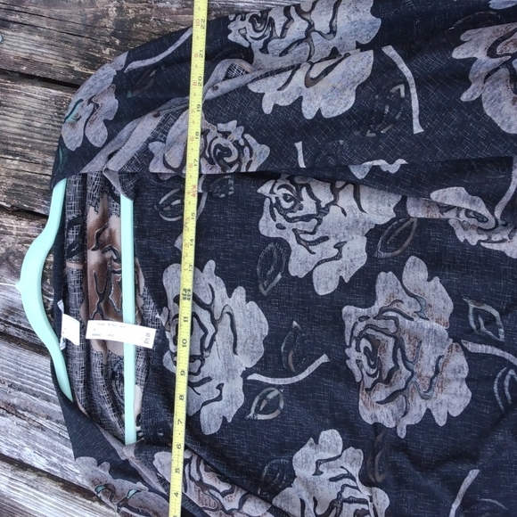 Kokomo Women's NWT shawl beautiful!  One size fits all. - Picture 7 of 12